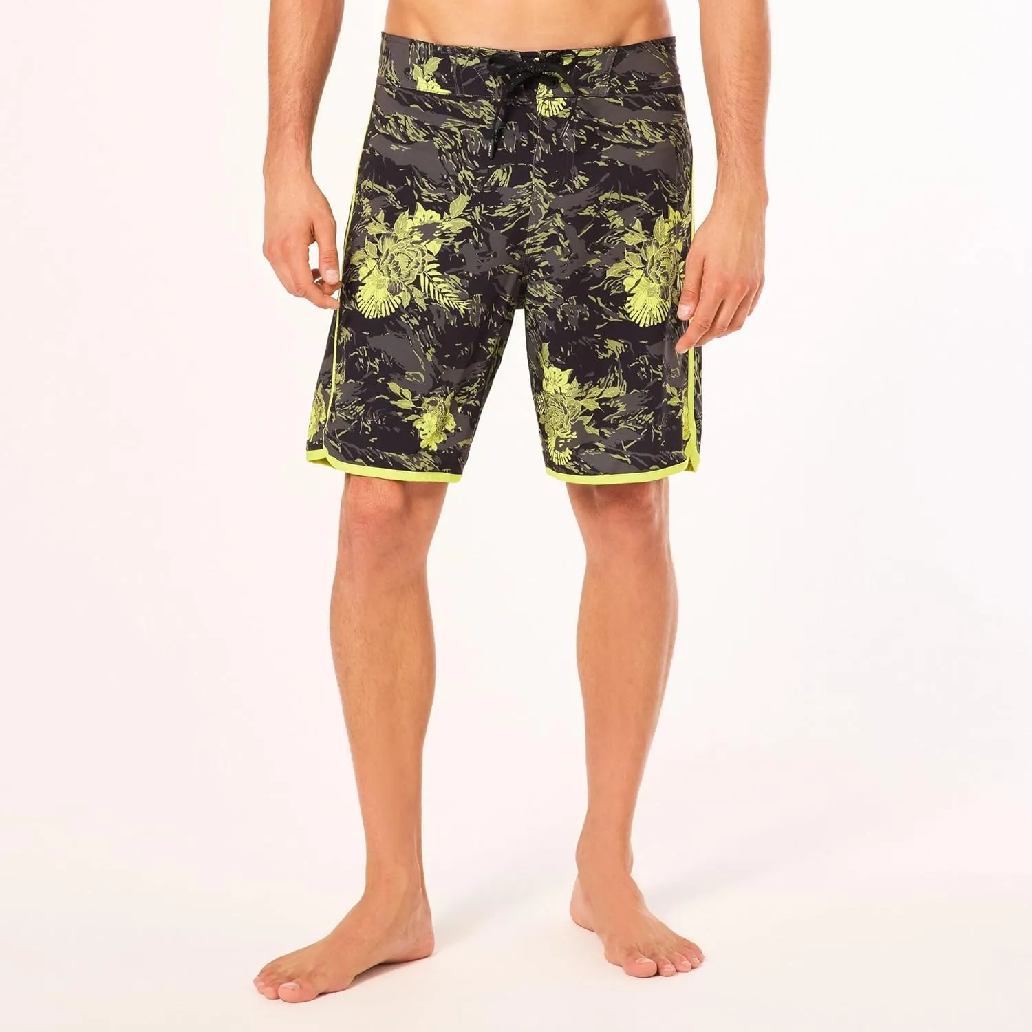 Oakley Men's Palm Florals Recycled 19” Boardshort