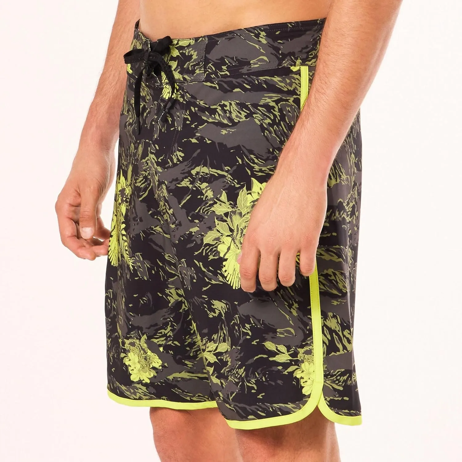Oakley Men's Palm Florals Recycled 19” Boardshort