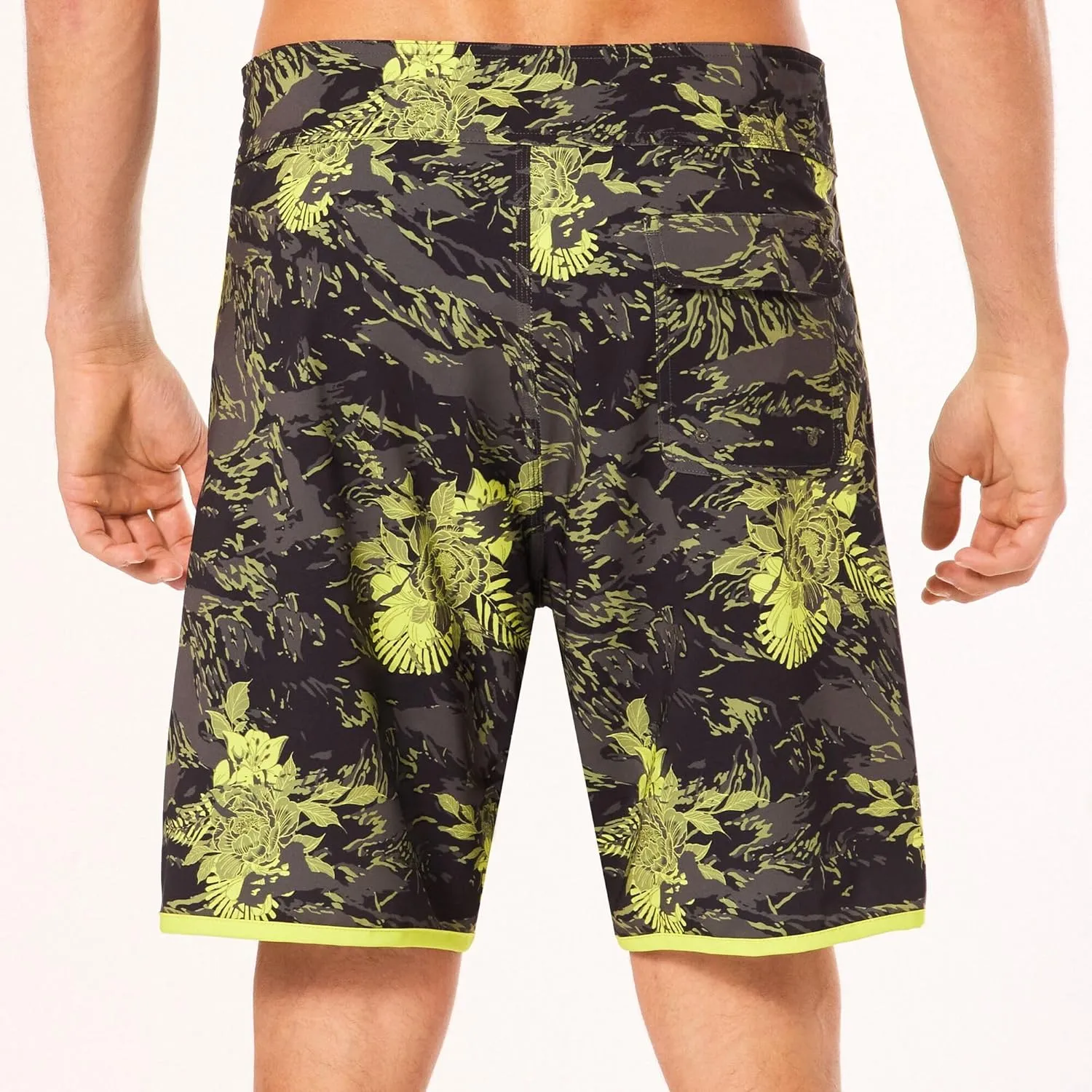 Oakley Men's Palm Florals Recycled 19” Boardshort